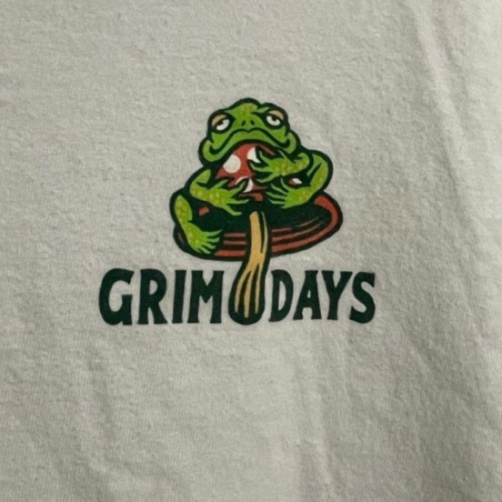 White Unisex Grim Days Psychadelic Hiking Club Short Sleeve T-Shirt Size Large